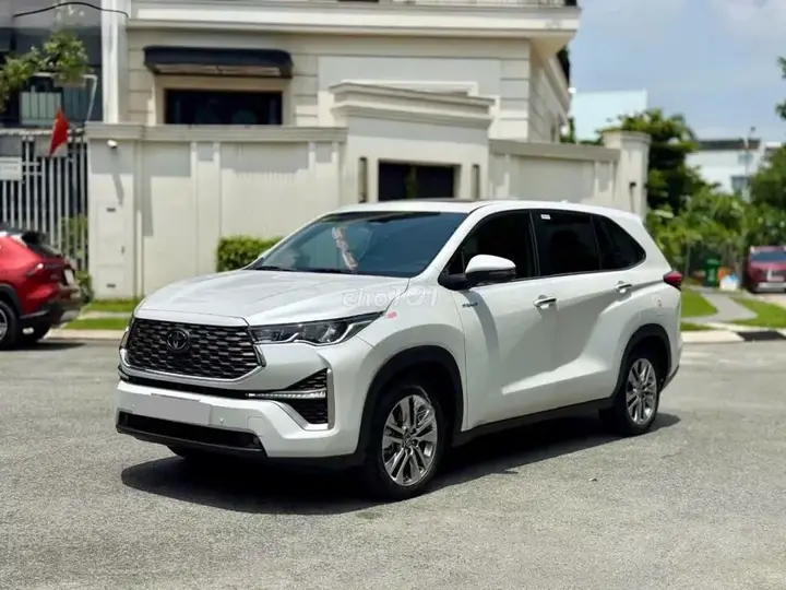 Toyota Innova Cross 2026 photo 4