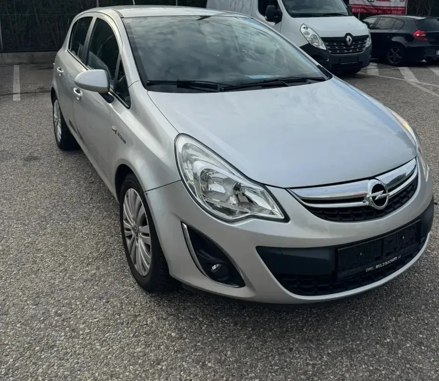 Opel Corsa 2011 photo 2