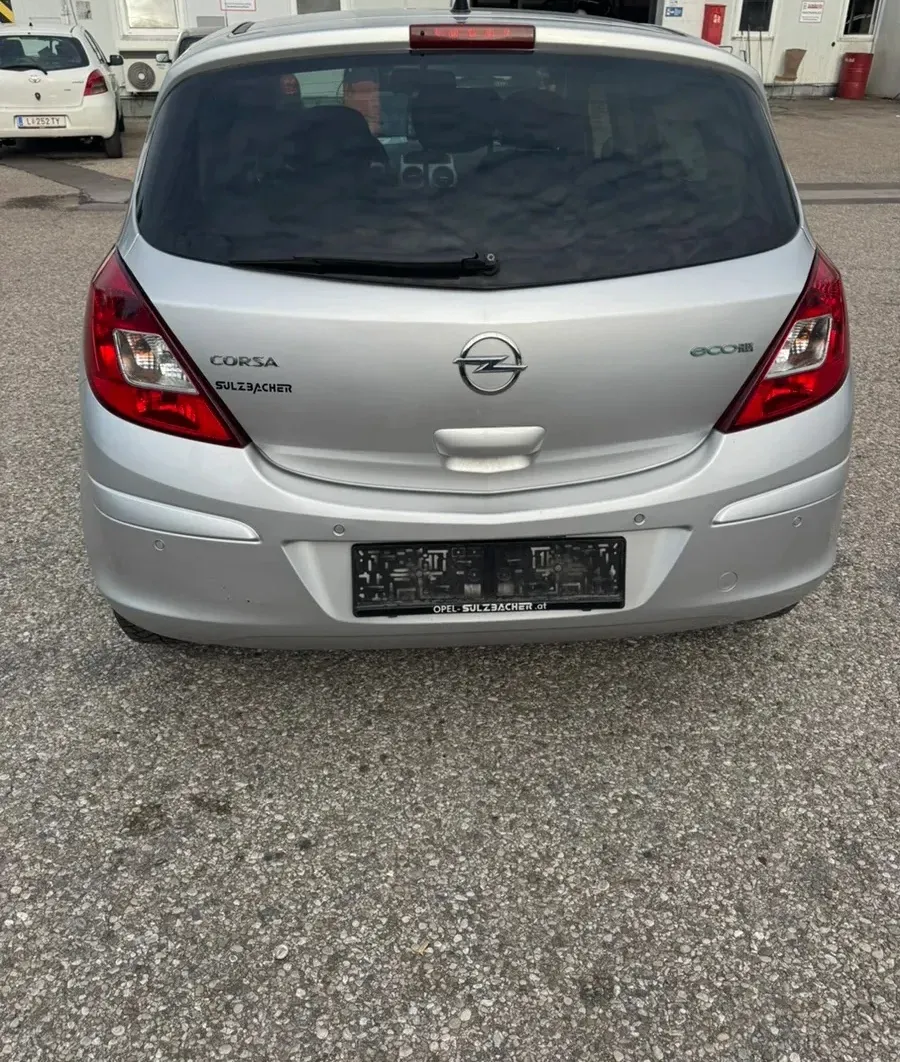 Opel Corsa 2011 photo 3