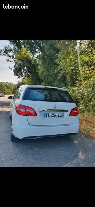 Mercedes-Benz B-Class 2017 photo 2