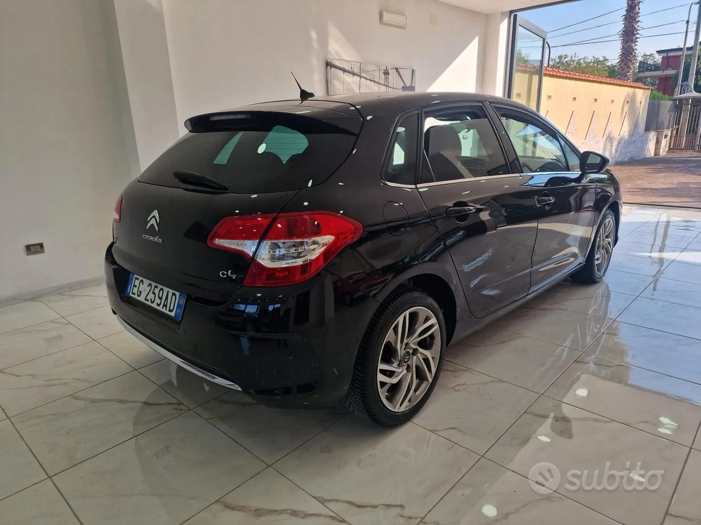 Citroen C4 2010 photo 5