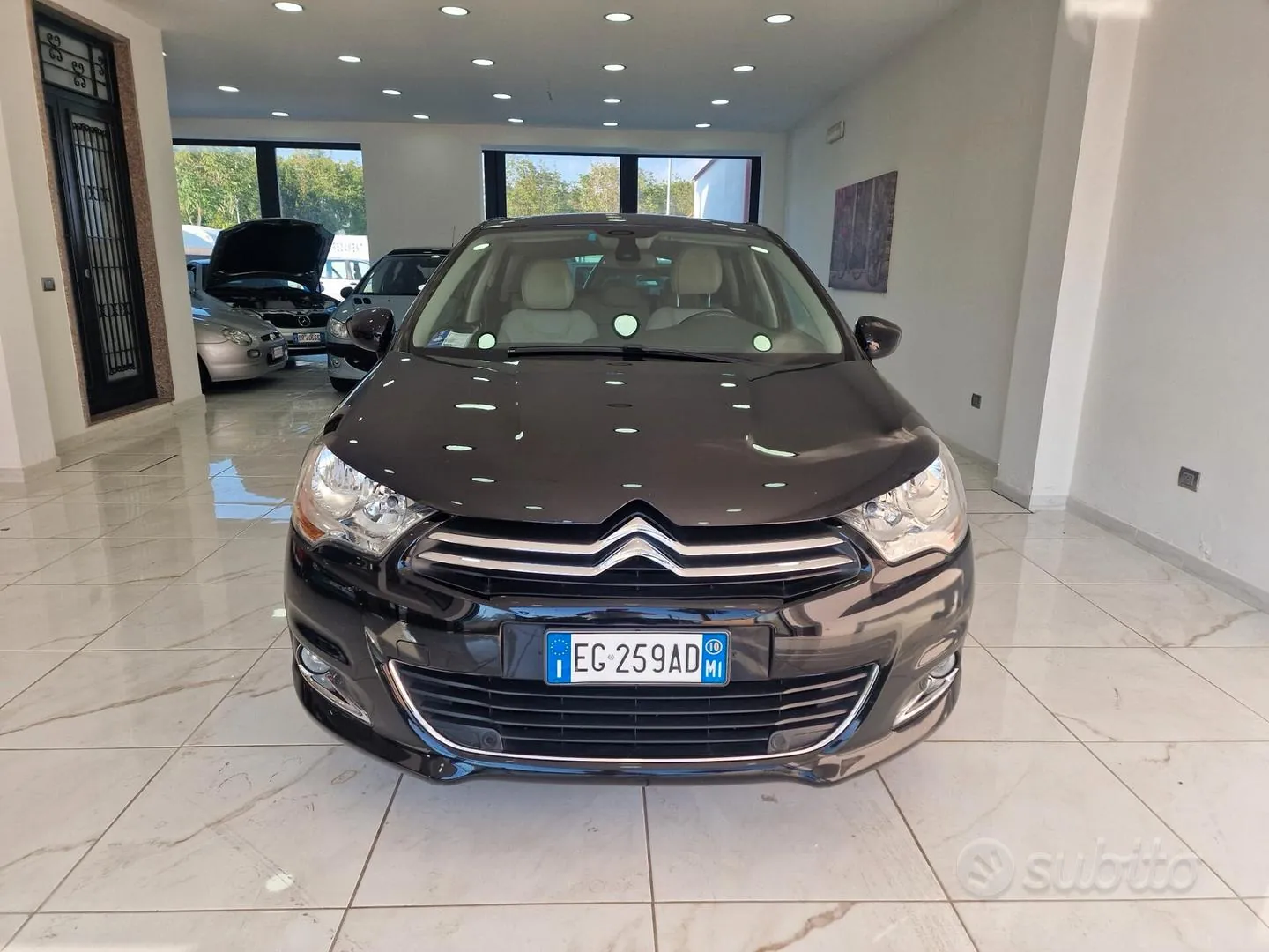 Citroen C4 2010 photo 2