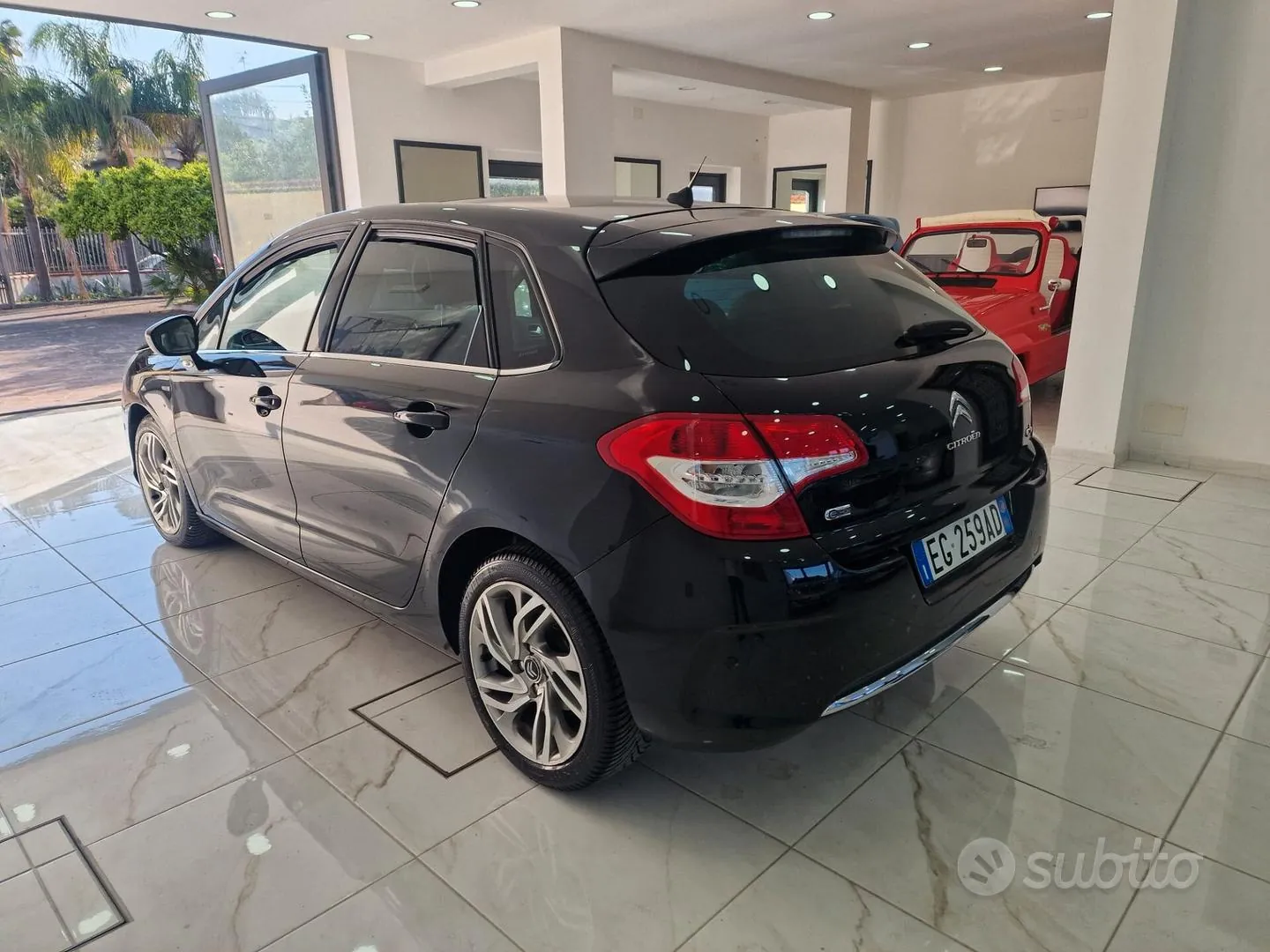 Citroen C4 2010 photo 4