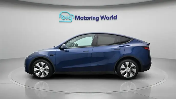 Tesla Model Y 2023 photo 5
