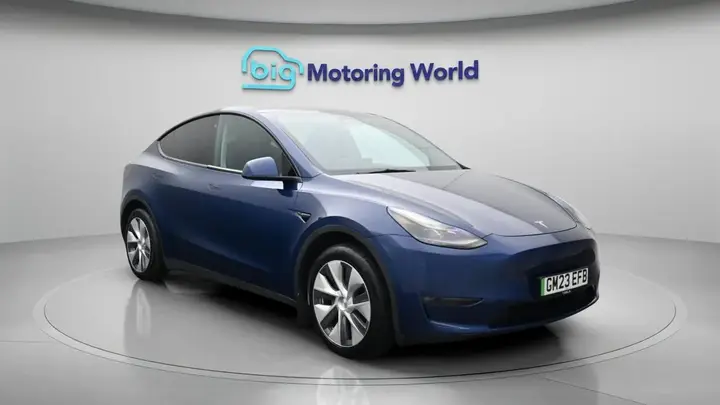 Tesla Model Y 2023 photo 2