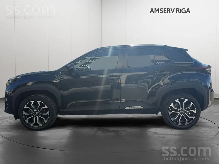 Toyota Yaris Cross 2025 photo 3