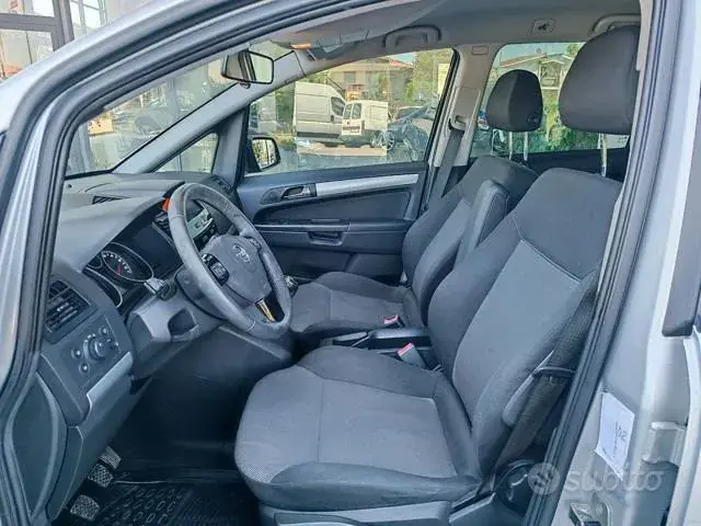 Opel Zafira 2015 photo 4