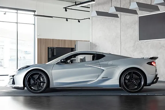 Chevrolet Corvette 2024 photo 2