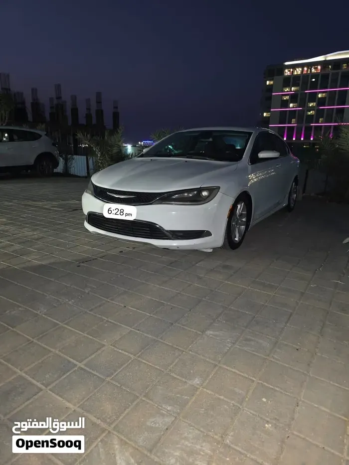 Chrysler 200