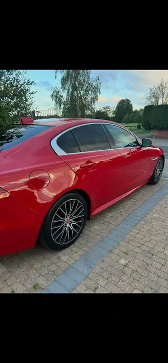Jaguar Xe 2019 photo 3