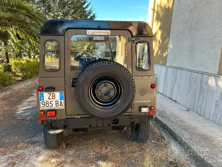 Land Rover Defender 2000 photo 4