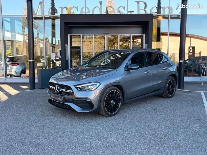 Mercedes-Benz Gla 200 D Amg Line