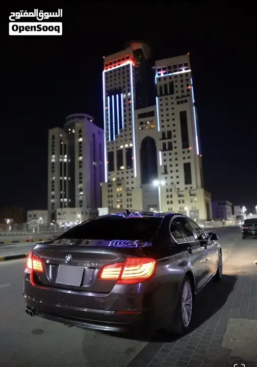 BMW 5 Series 2012 photo 2
