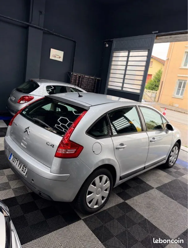 Citroen C4 2008 photo 2
