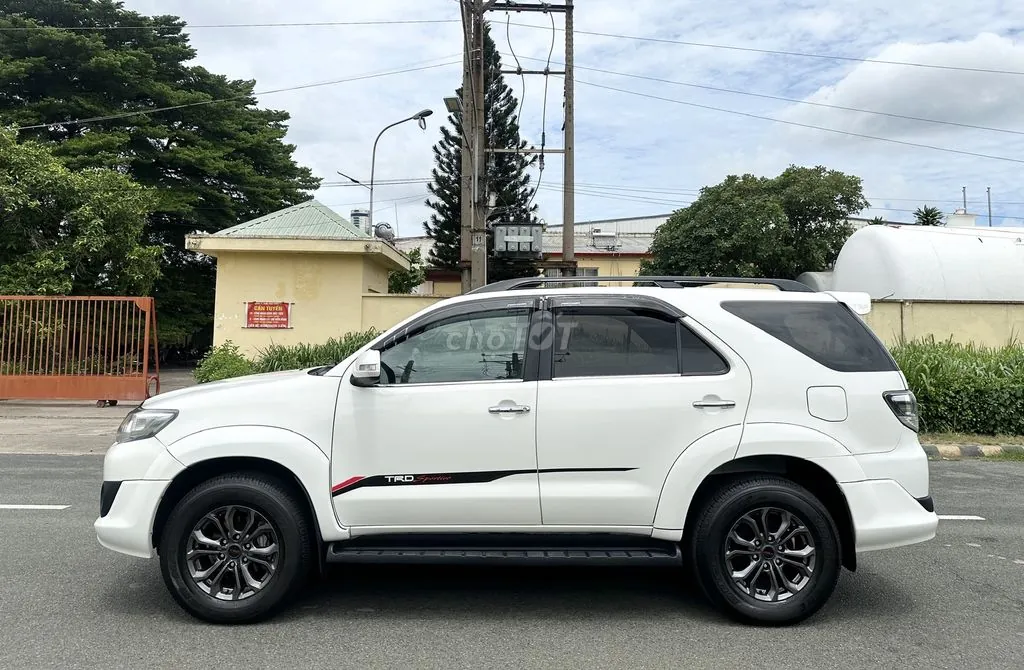Toyota Fortuner 2014 photo 5