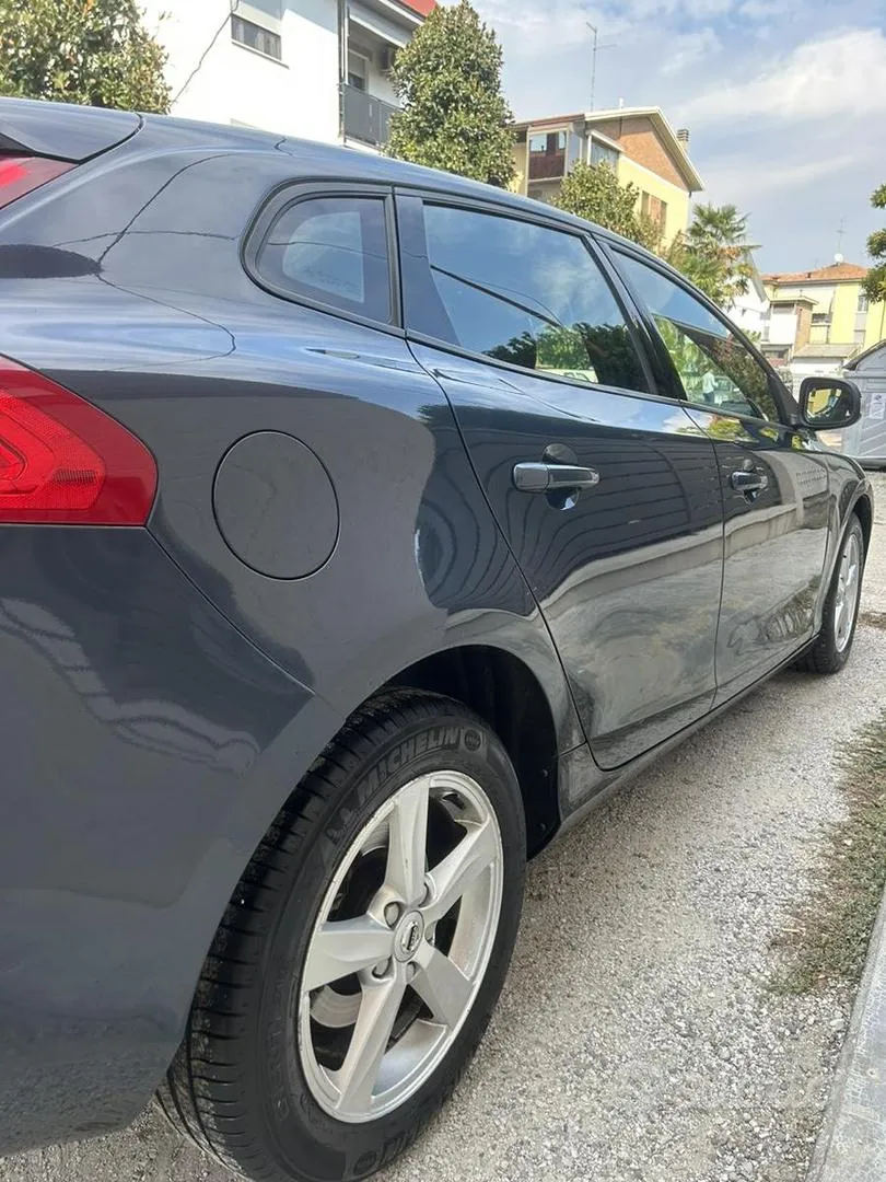 Volvo V40 2017 photo 4