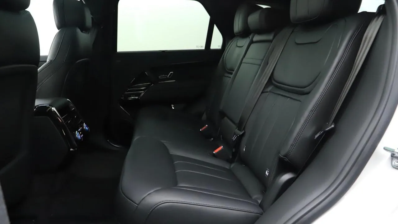 Land Rover Range Rover Sport 2026 photo 4