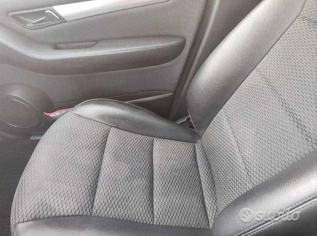 Mercedes-Benz A 2011 photo 5