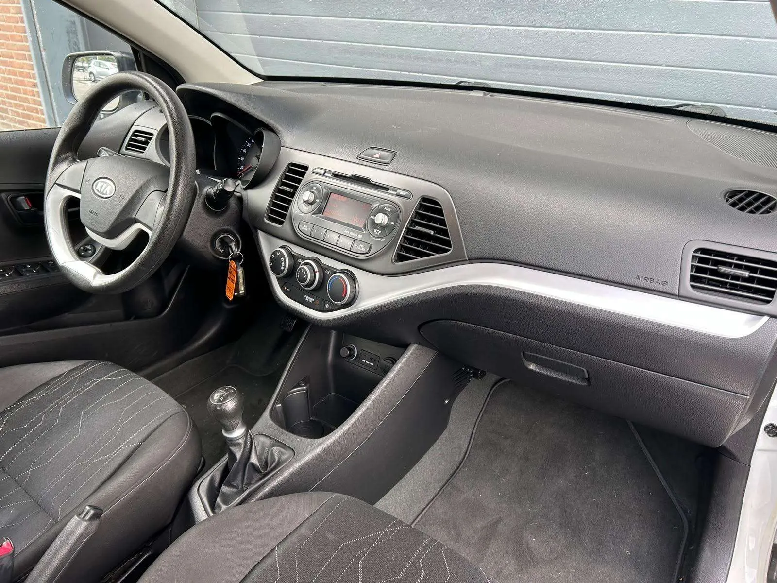 Kia Picanto 2012 photo 5