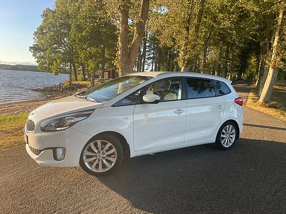 Kia Carens 2016 photo 4