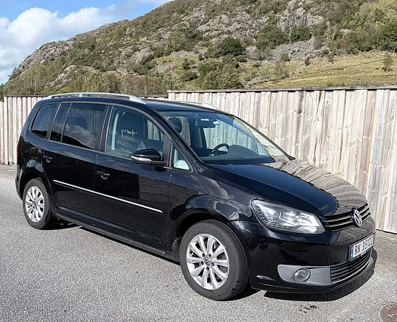 Volkswagen Touran 2012 photo 4