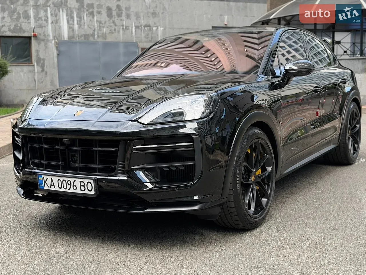 Porsche Cayenne Coupe 2023 photo 2