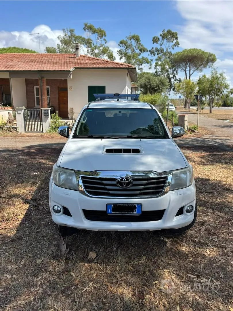 Toyota Hilux 2013 photo 4