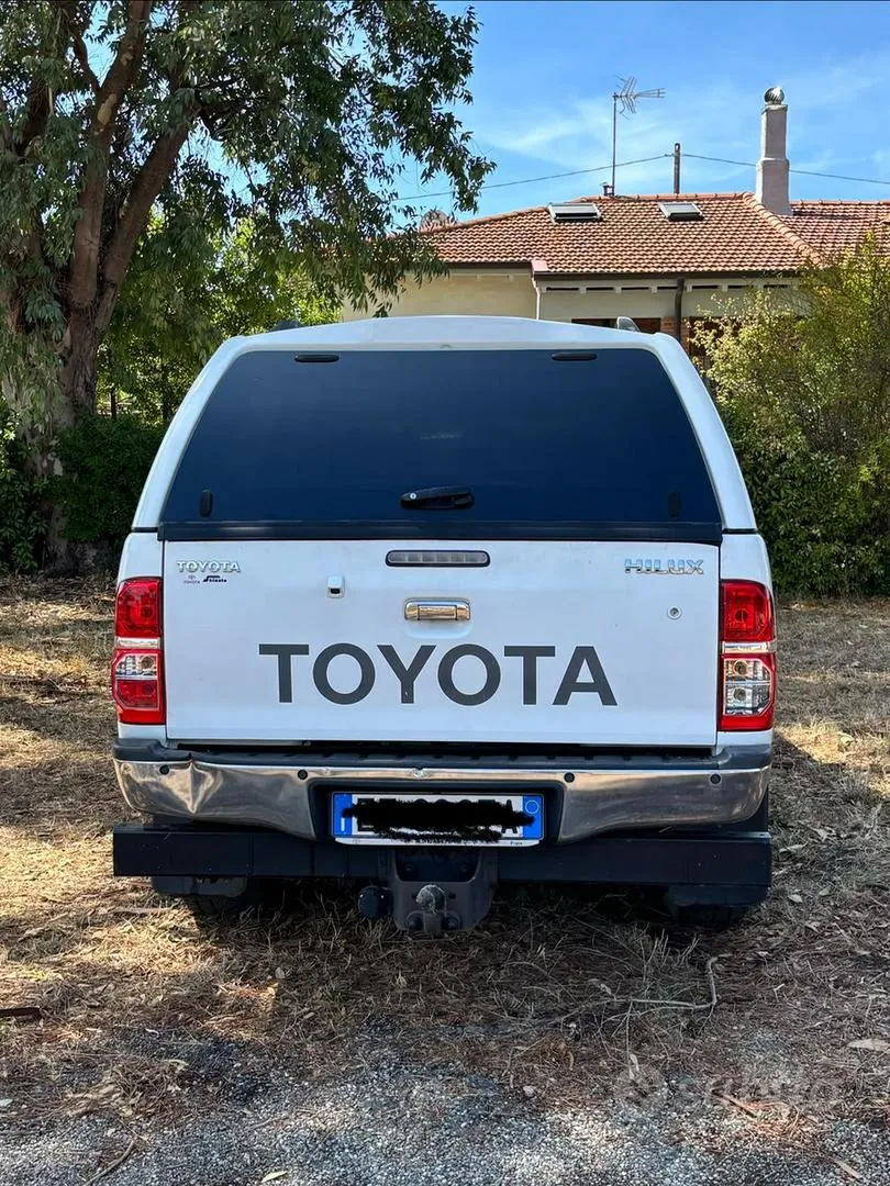 Toyota Hilux 2013 photo 3