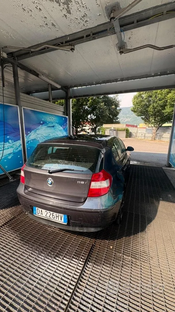 BMW 1 Series 2005 photo 2