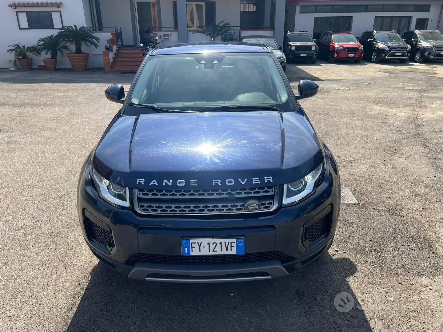 Land Rover Range Rover Evoque 2018 photo 2