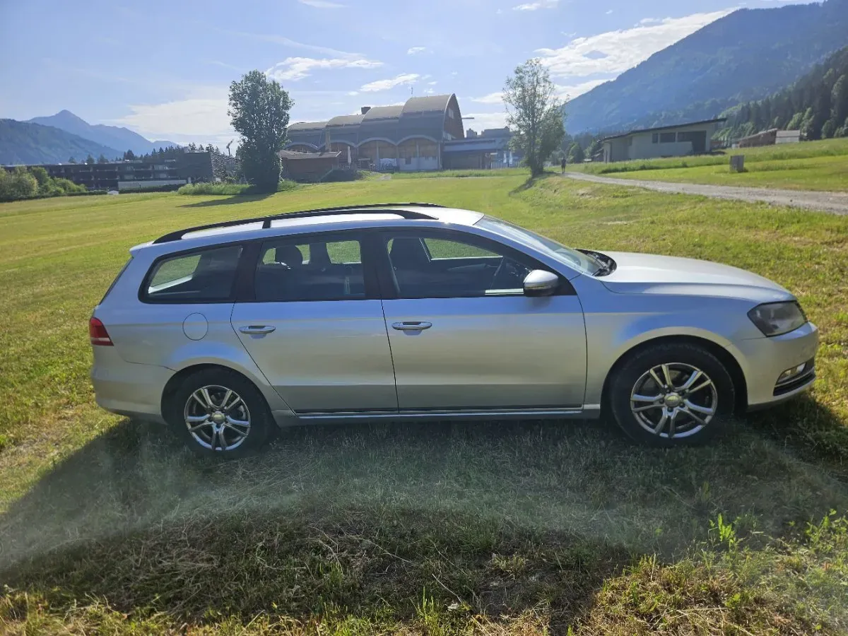 Volkswagen Passat 2010 photo 2