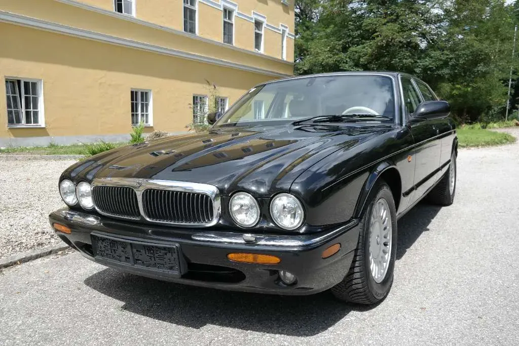Jaguar Xj8