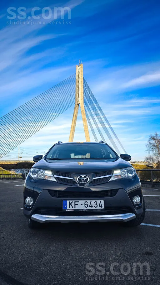 Toyota Rav4 2015 photo 2
