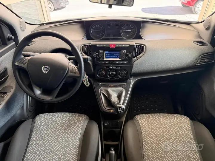 Lancia Ypsilon 2023 photo 5