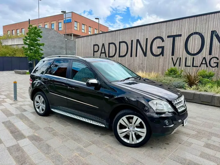 Mercedes-Benz M-Class 2010 photo 5