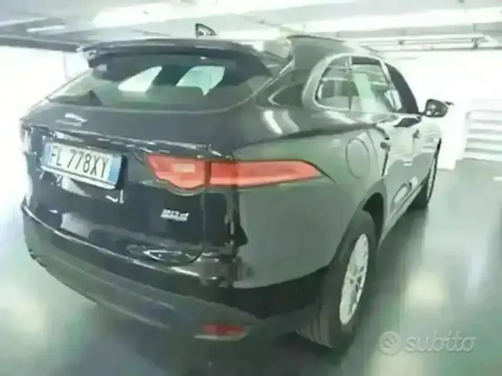 Jaguar F-Pace 2017 photo 5