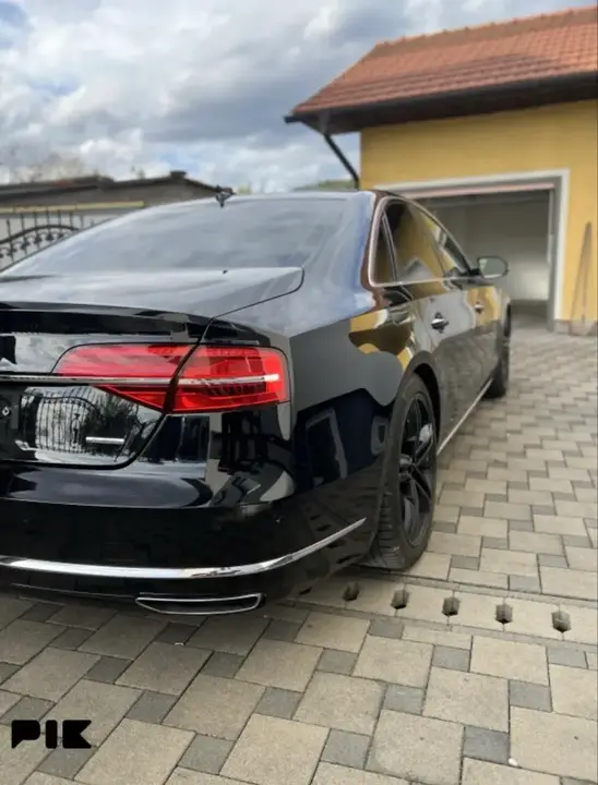 Audi A8 2016 photo 3