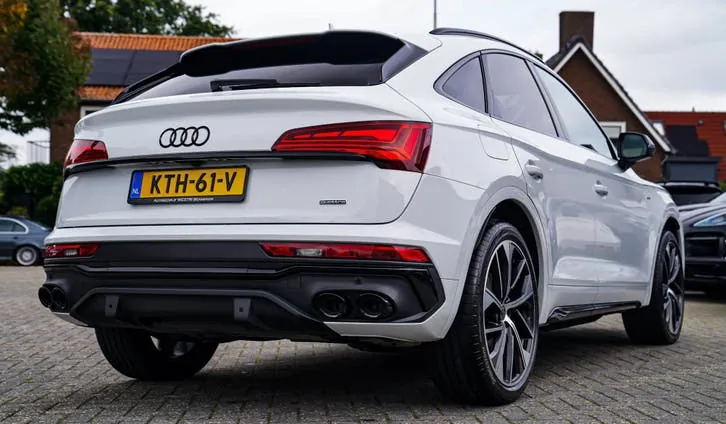 Audi Q5 2023 photo 2