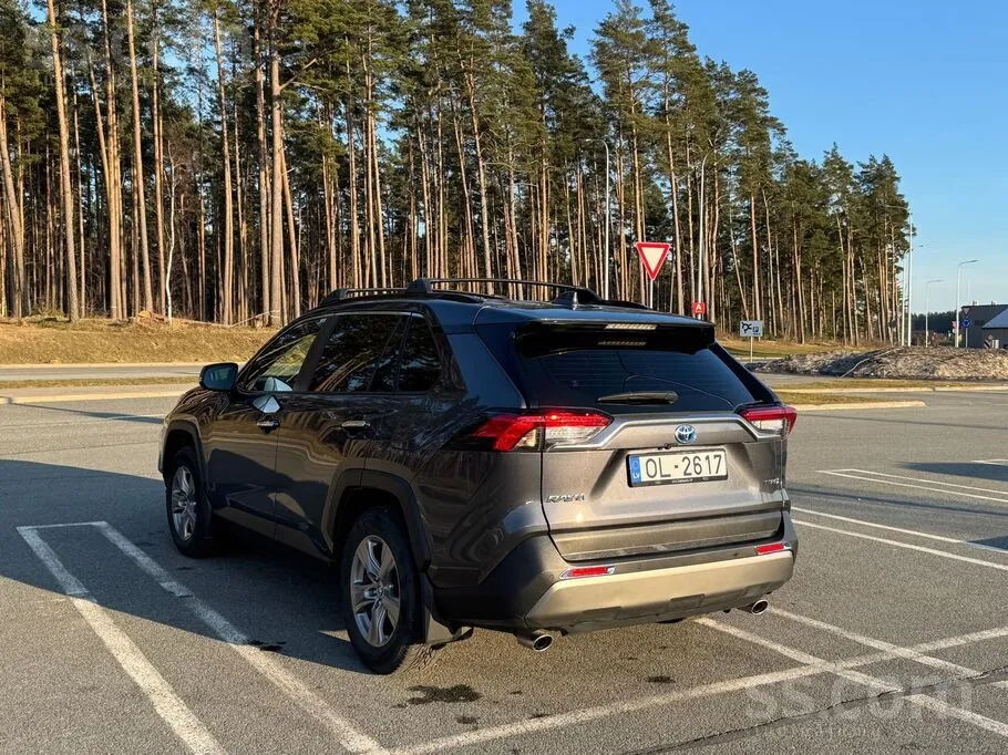 Toyota Rav4 2023 photo 2