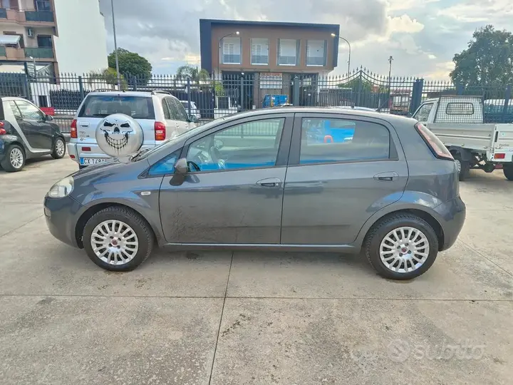 Fiat Punto Evo 2013 photo 2