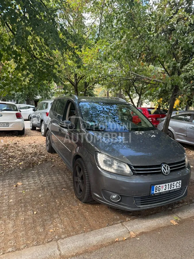 Volkswagen Touran 2011 photo 3
