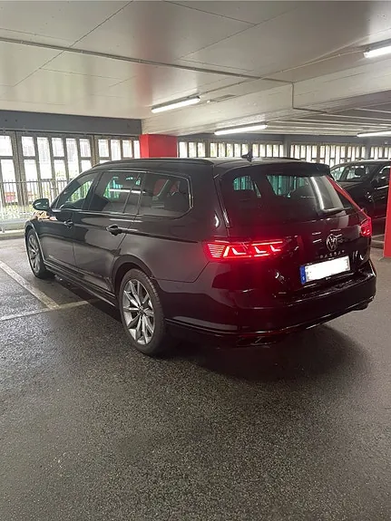 Volkswagen Passat 2022 photo 2