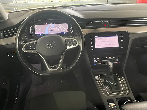 Volkswagen Passat 2022 photo 5
