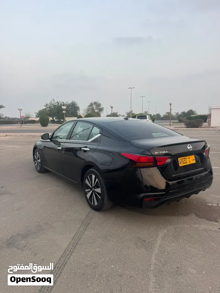 Nissan Altima 2021 photo 2