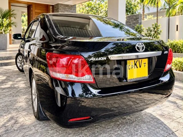 Toyota Allion 2013 photo 2