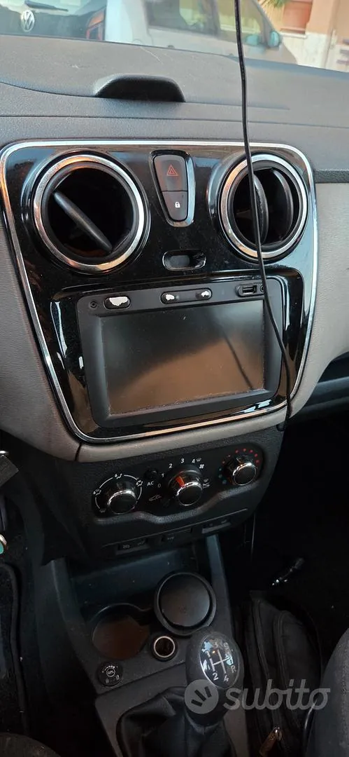 Dacia Logan 2014 photo 4