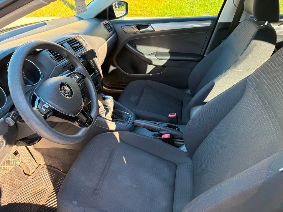Volkswagen Jetta 2015 photo 3