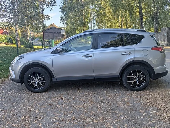 Toyota Rav4 2018 photo 2