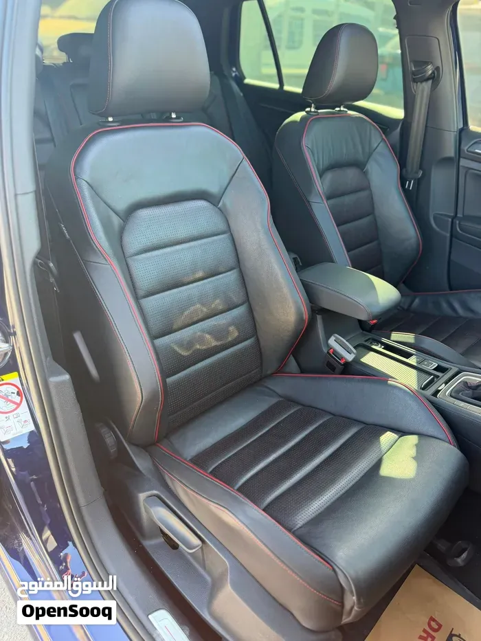 Volkswagen Golf 2018 photo 2