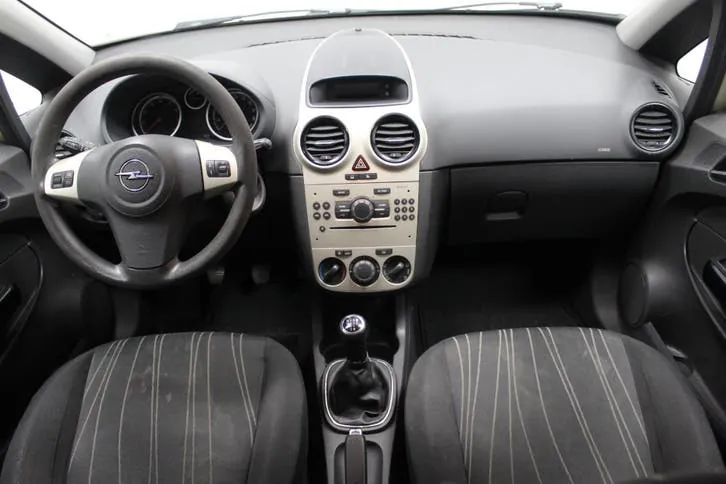 Opel Corsa 2007 photo 2
